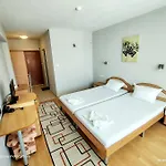 Family Coral 3*